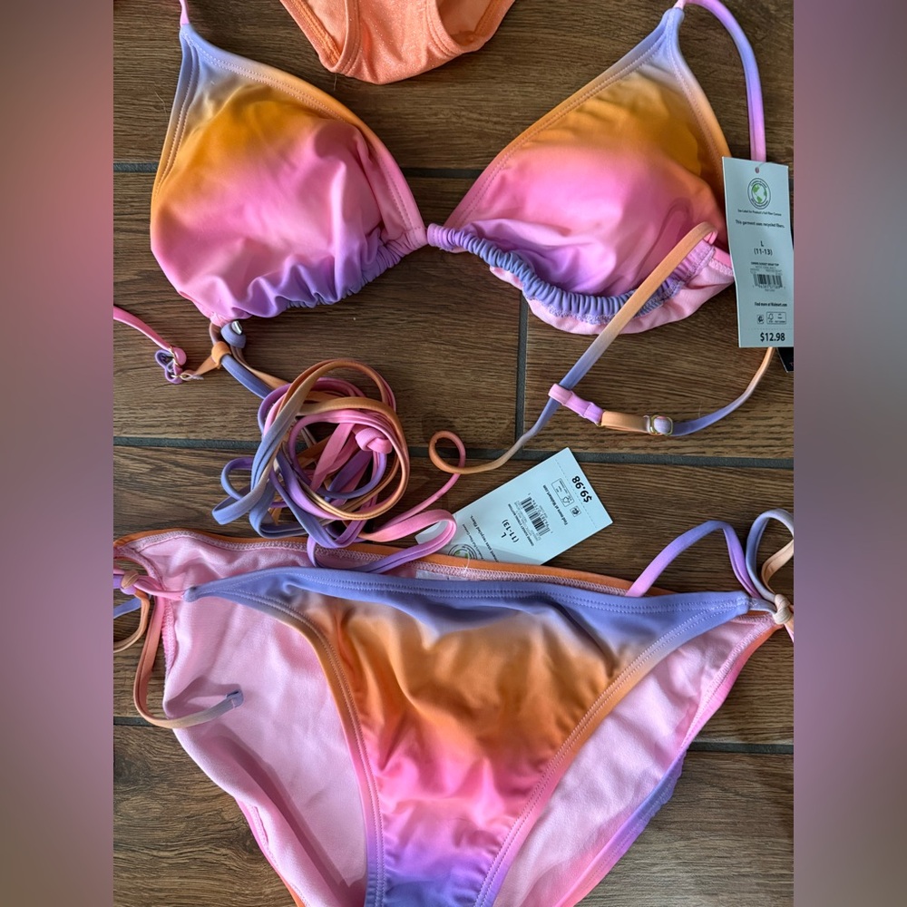 NWT Bundle of Bikinis 👙 - Picture 5 of 7